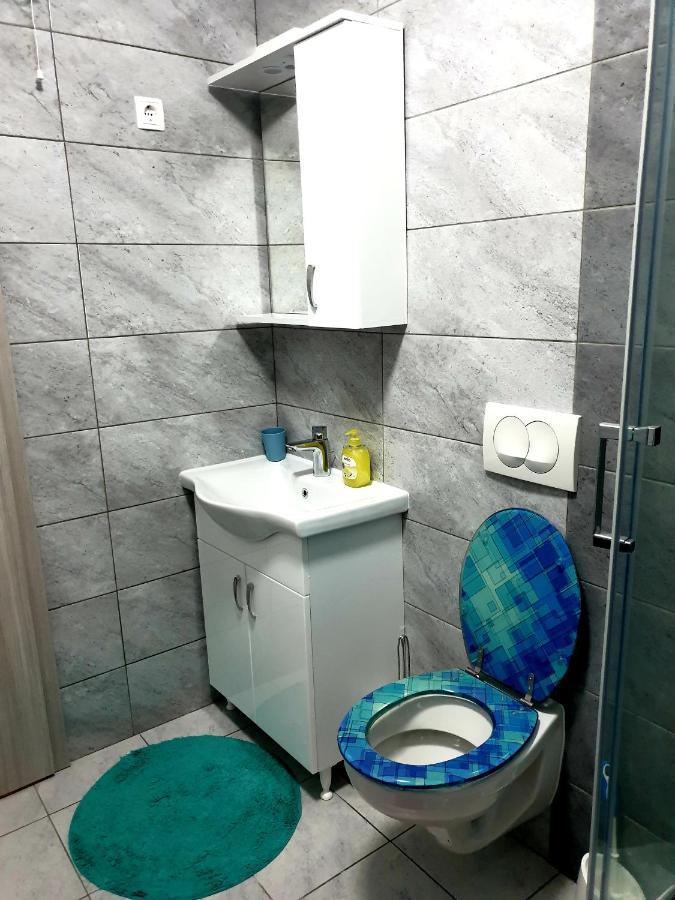 Apartment Mon Cheri-Located In A Quiet Neighbourhood Near Beaches Free Parking Пула Екстер'єр фото