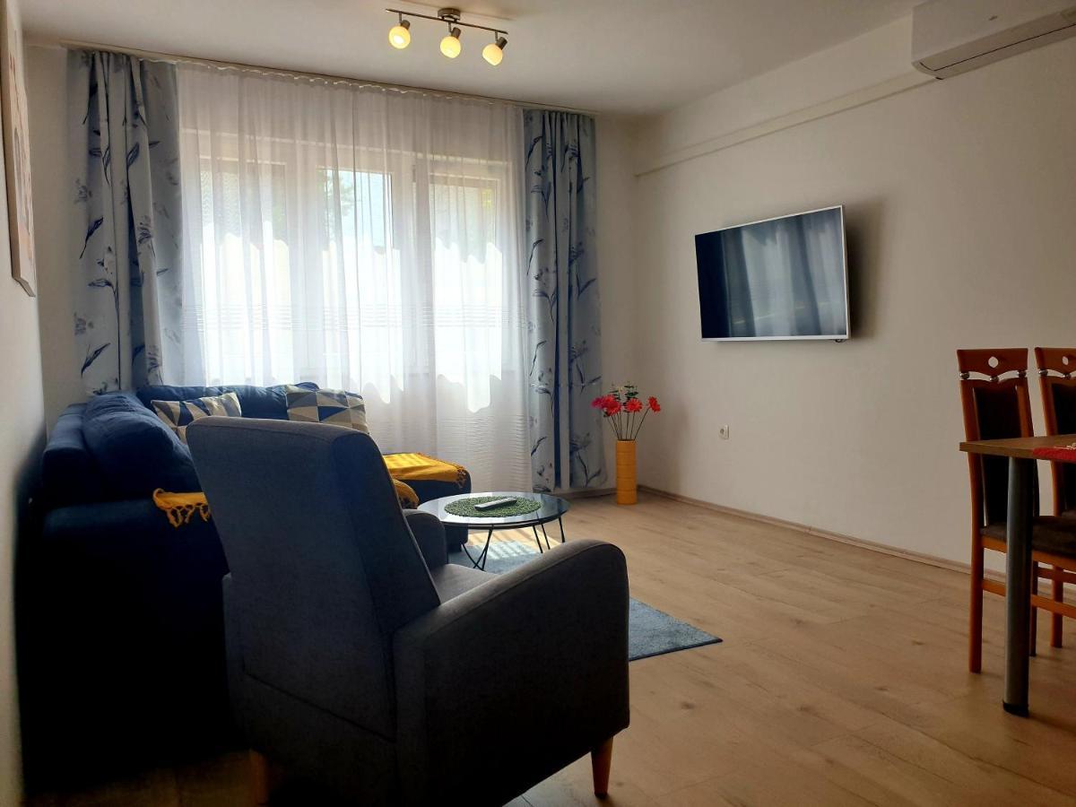 Apartment Mon Cheri-Located In A Quiet Neighbourhood Near Beaches Free Parking Пула Екстер'єр фото