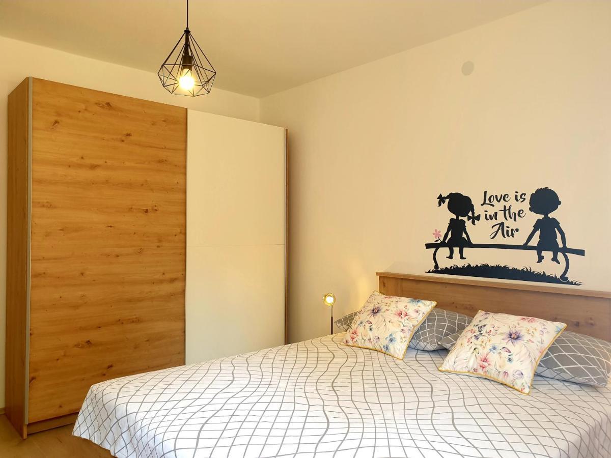 Apartment Mon Cheri-Located In A Quiet Neighbourhood Near Beaches Free Parking Пула Екстер'єр фото